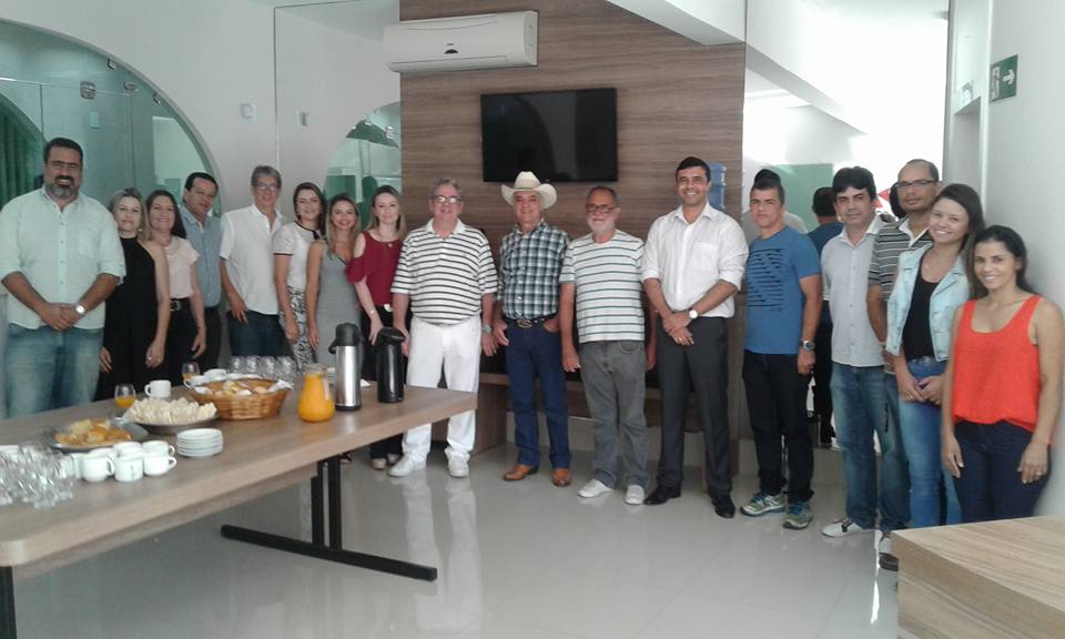 Profissionais de Saúde da Atenção Básica se reuniram com o prefeito João Rufino em Mantena