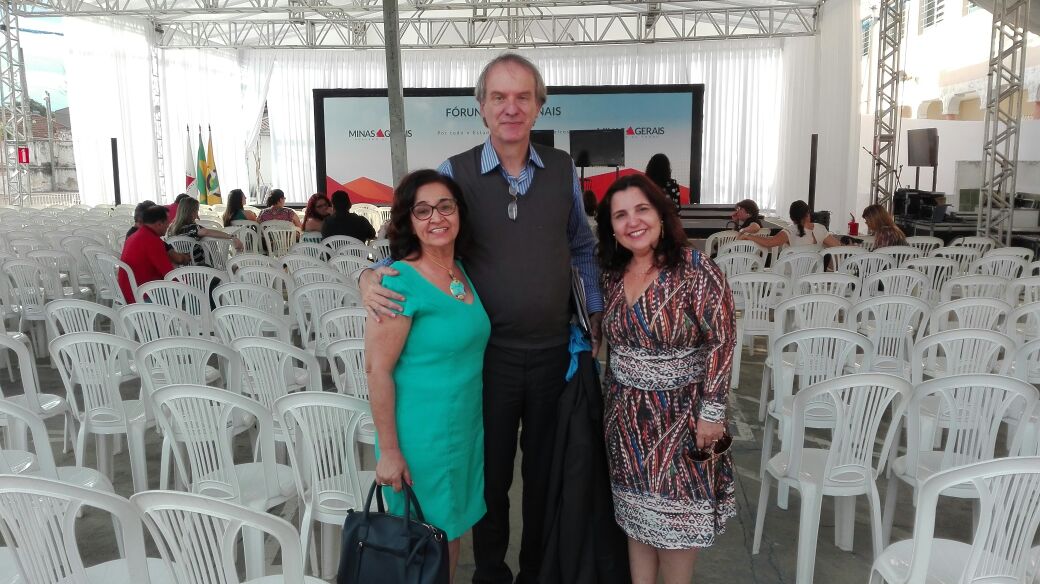 Secretária Municipal de Educação de Mantena, participa do Fórum Regional de Aimorés.