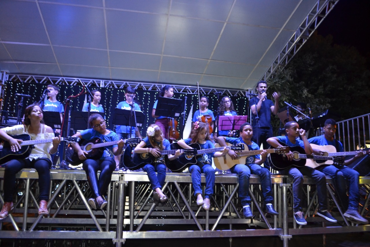 Prefeitura realiza 1ª edição do Encontro de Celebração Natalina de Mantena com sucesso.