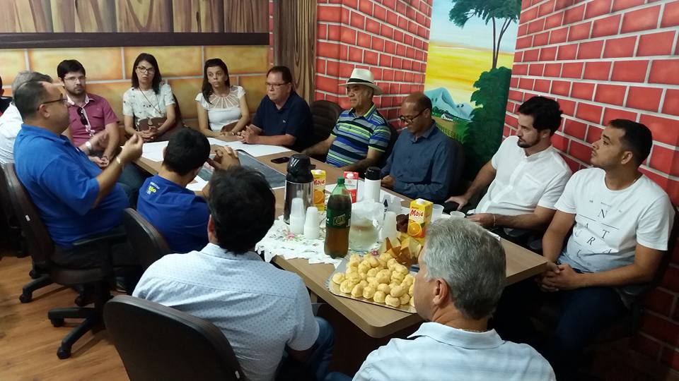 Prefeitura se reúne com empresários para discutir a implantação do Pol Industrial em Mantena