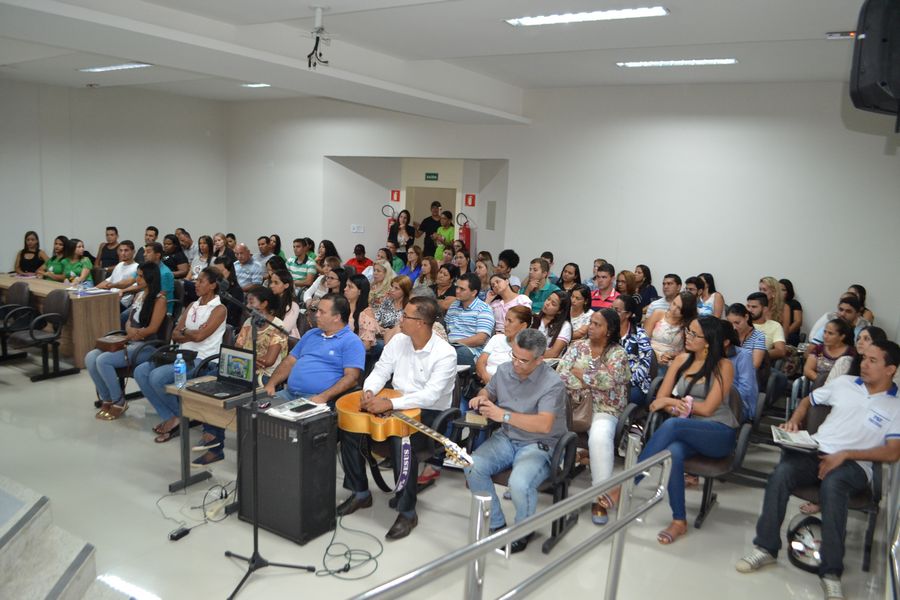 Secretaria M. de Saúde realiza reunião com Enfermeiros e Agentes Comunitários de Saúde para alinhamento dos trabalhos