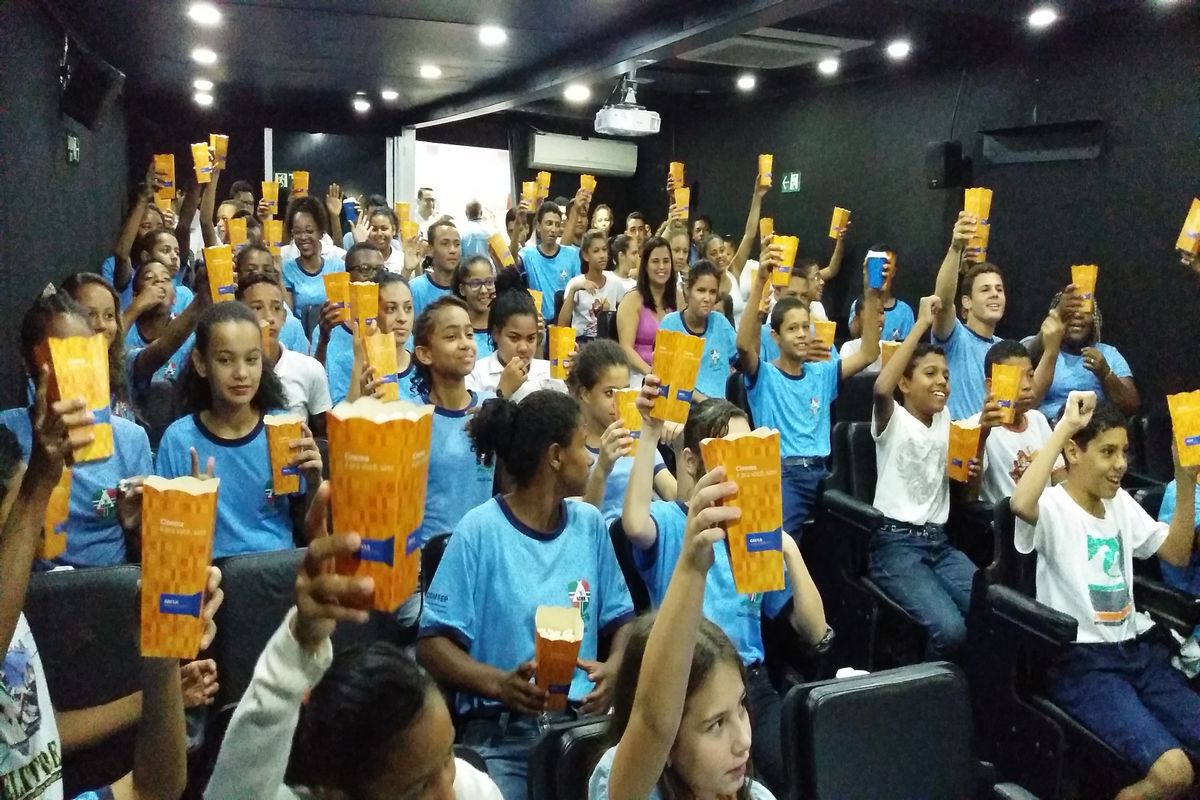 Projeto ‘Cinema é Pra Você, Sim!’ da Caixa Seguradora exibiu 15 seções de filmes para mais de mil mantenenses
