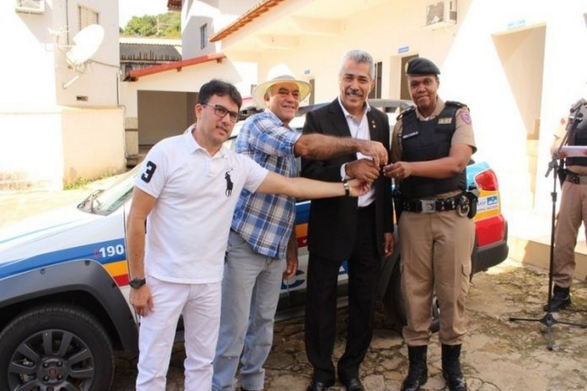 Prefeito Municipal realiza entrega oficial de uma viatura 0km à 18ª Cia da Polícia Militar