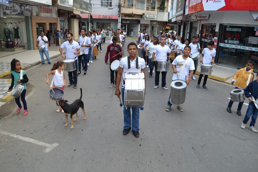 Banda Marcial realiza a tradicional Alvorada festiva em homenagem aos 75 anos de Mantena