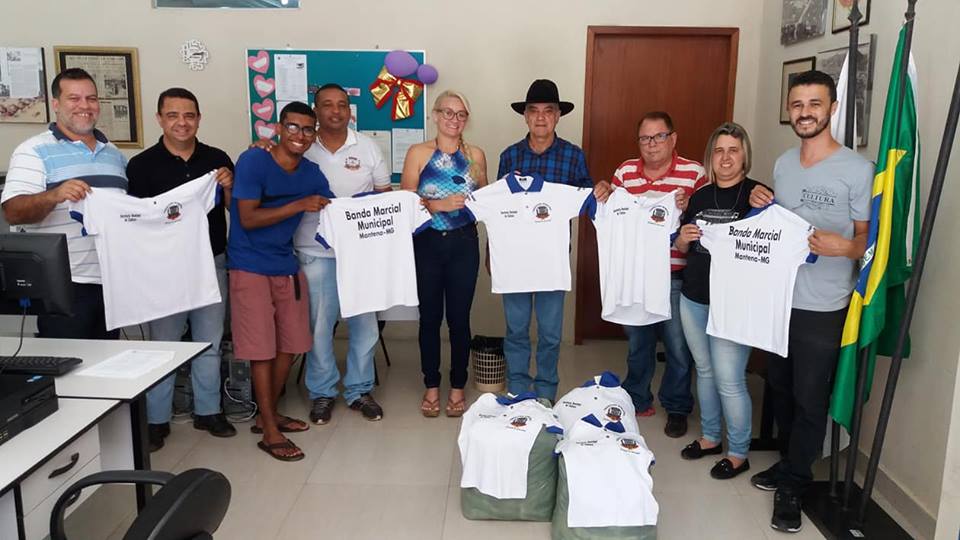 Banda Marcial recebe 150 novos uniformes