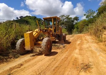 Prefeitura segue na recuperação de estradas vicinais do município