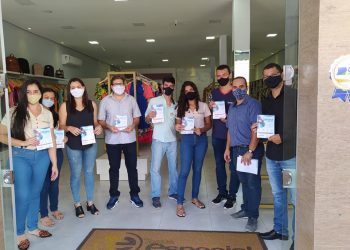 Prefeitura, CDL e empresários promovem ação de conscientização sobre a Covid-19 no comércio