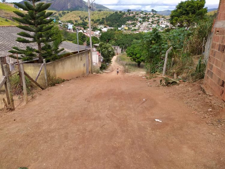 Prefeitura realiza mutirão de limpeza e melhorias em ruas do Bairro Prefeito Joel Garcia