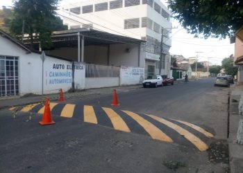 Secretaria de Transporte e Trânsito revitaliza pinturas de lombadas e faixas de pedestres em diversas ruas da cidade