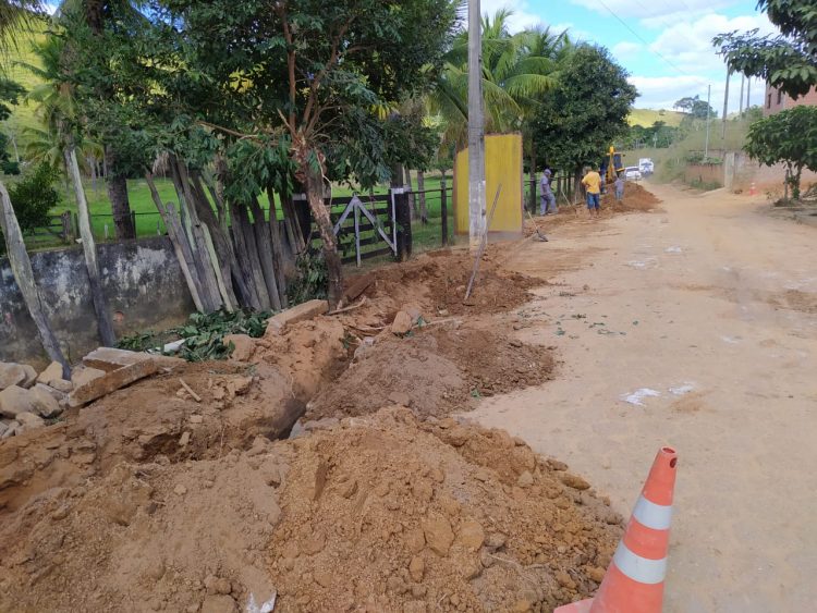 SAAE e prefeitura constroem nova rede de água em Nazário