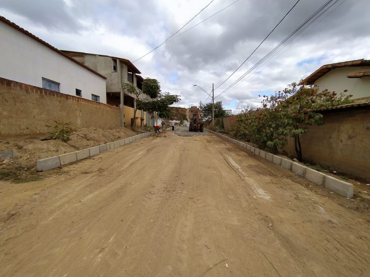 Calçamento no bairro Philadélfia segue avançando