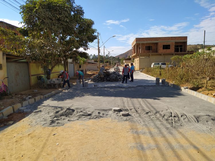 Obras na Avenida Hildebrando Florindo de Freitas chegam à fase final