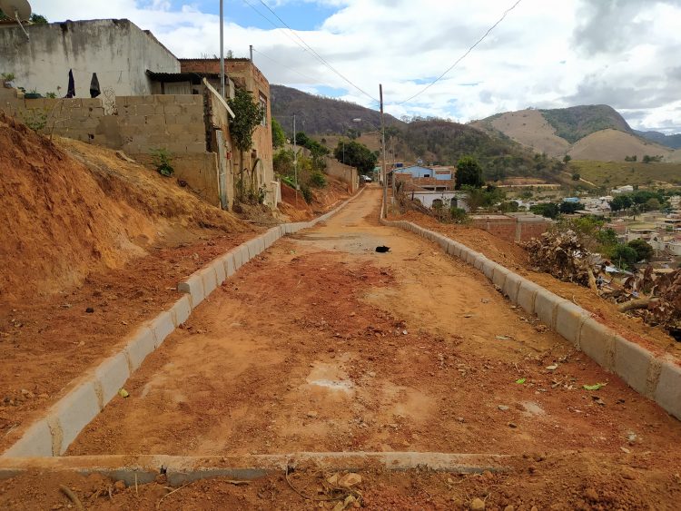 +OBRAS! Prefeitura leva calçamento ao bairro Prefeito Joel Garcia e Boa Esperança