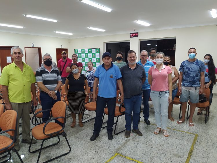 Secretários se reúnem com Feirantes