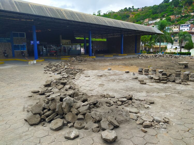 Pátio do Terminal Rodoviário José Henrique de Souza recebe melhorias