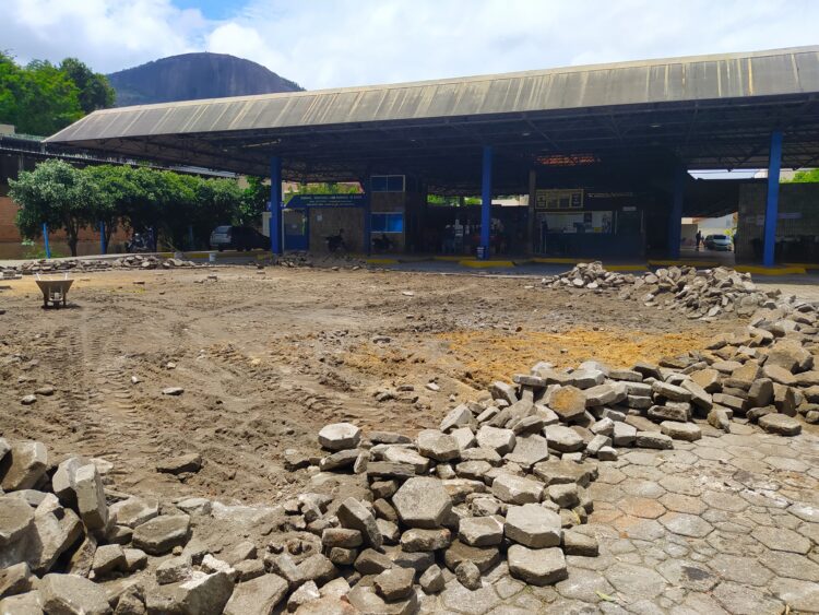 Pátio do Terminal Rodoviário José Henrique de Souza recebe melhorias