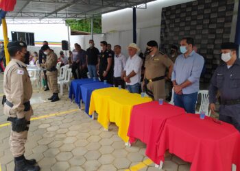 Prefeito João Rufino é homenageado pela Polícia Militar