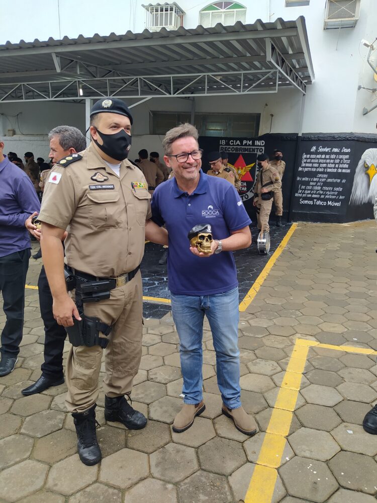 Prefeito João Rufino é homenageado pela Polícia Militar