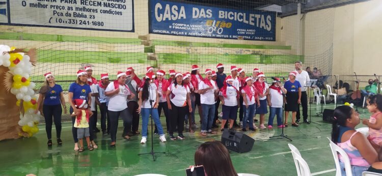 Famílias assistidas pela Assistência Social participam de confraternização