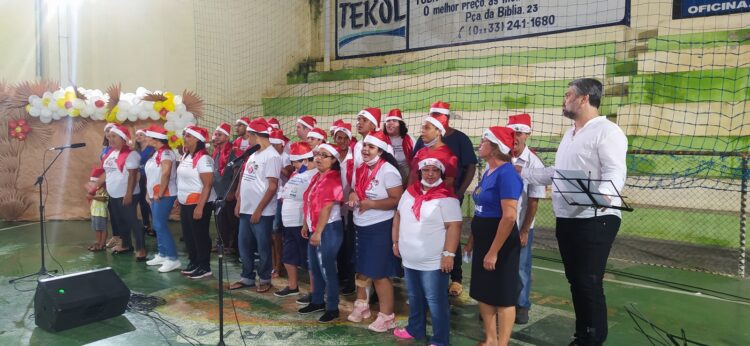 Famílias assistidas pela Assistência Social participam de confraternização