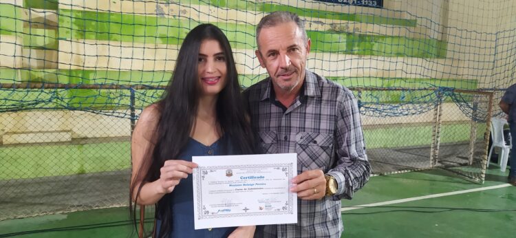 Famílias assistidas pela Assistência Social participam de confraternização