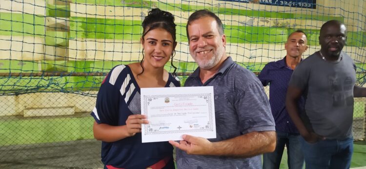 Famílias assistidas pela Assistência Social participam de confraternização