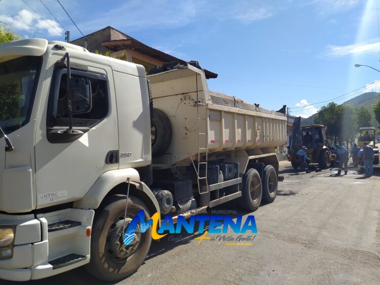 Avenida General Dutra recebe operação tapa-buracos
