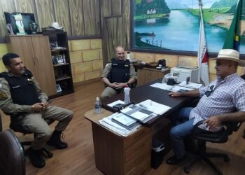 Prefeito João Rufino recebe novo Comandante da PM