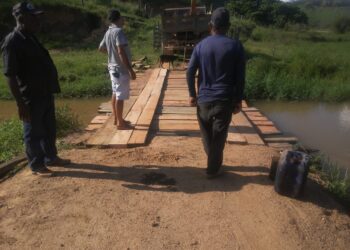 Prefeitura reconstrói ponte em Ariranha
