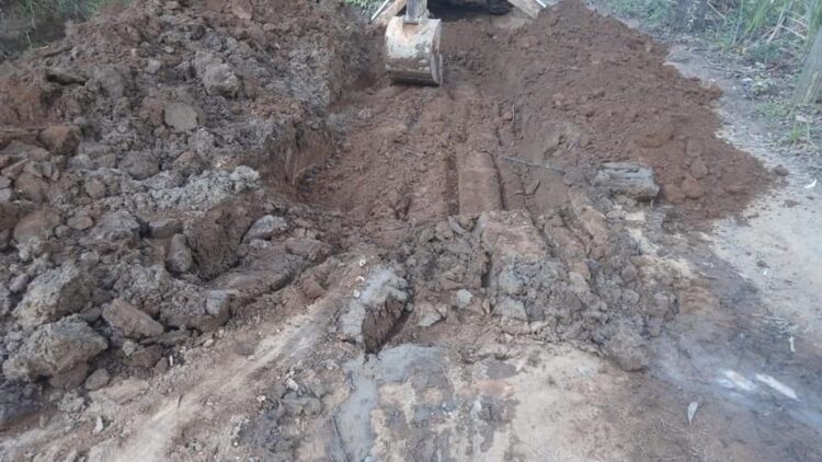 Prefeitura reconstrói bueiros na zona rural do município