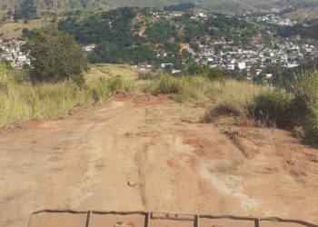 Prefeitura faz manutenção na estrada de acesso à Pedra do Emiliano, Área de Ecoturismo, Esporte e Lazer