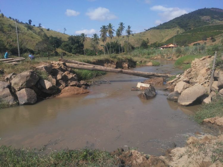 Prefeitura reconstrói pontes no interior do município