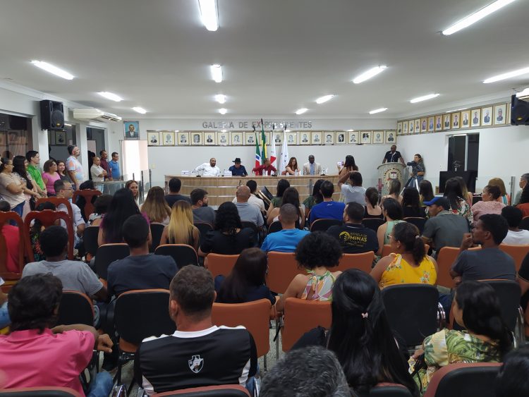 Emoção e alegria marcam a cerimônia de posse dos novos Servidores Públicos