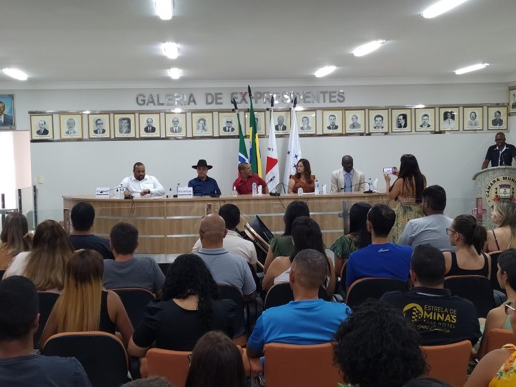 Emoção e alegria marcam a cerimônia de posse dos novos Servidores Públicos