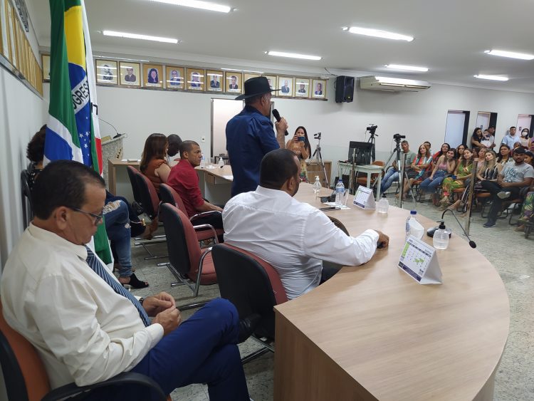 Emoção e alegria marcam a cerimônia de posse dos novos Servidores Públicos