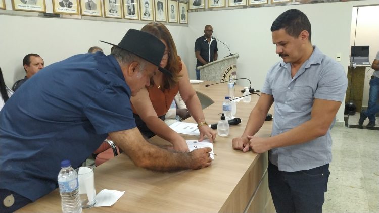 Emoção e alegria marcam a cerimônia de posse dos novos Servidores Públicos