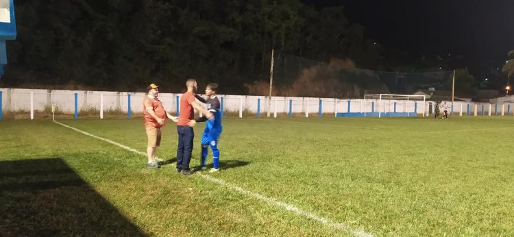 Time do Vila Nova goleia e está na final da Taça Cidade