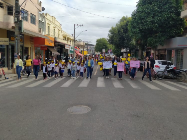 MAIO AMARELO: Secretaria de Saúde promove passeata, palestra e simulação de acidente com resgate de vítima