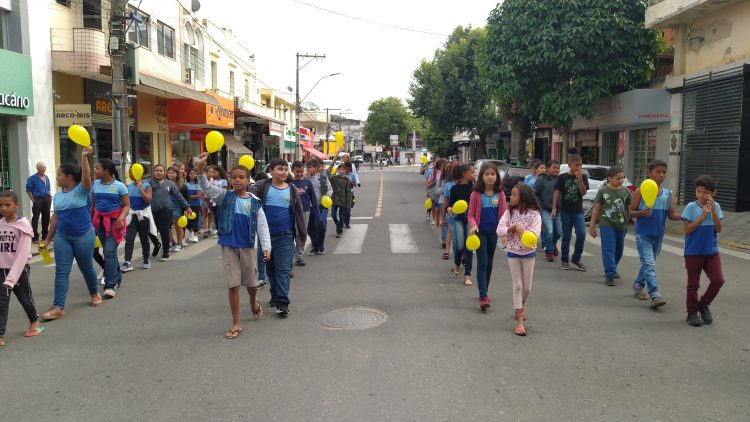 MAIO AMARELO: Secretaria de Saúde promove passeata, palestra e simulação de acidente com resgate de vítima