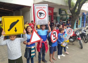 MAIO AMARELO: Secretaria de Saúde promove passeata, palestra e simulação de acidente com resgate de vítima