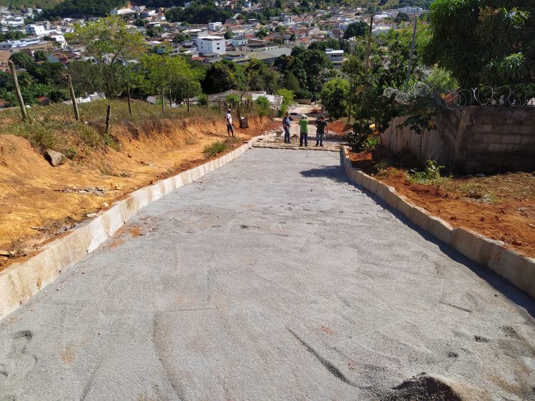 Prefeitura inicia construção de muro de contenção no bairro Boa Esperança