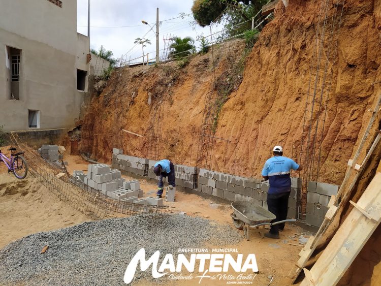 As obras estão on em Mantena!