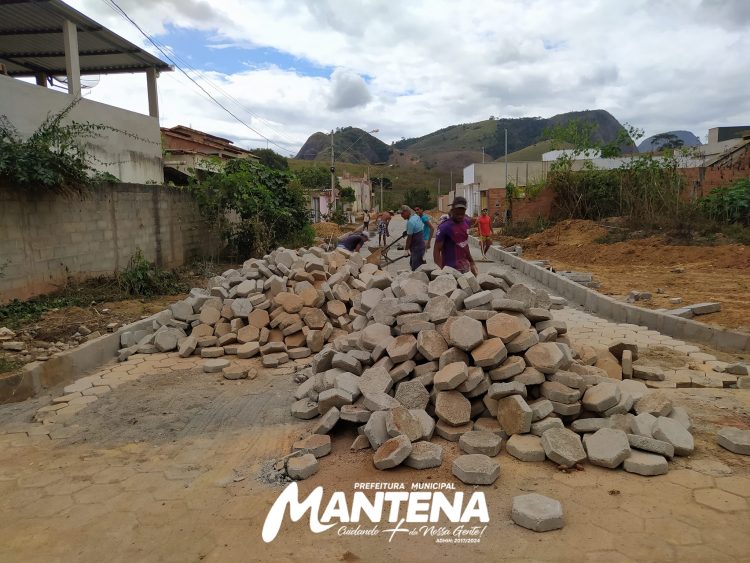 Prefeitura inicia pavimentação em ruas no bairro Vila Florindo