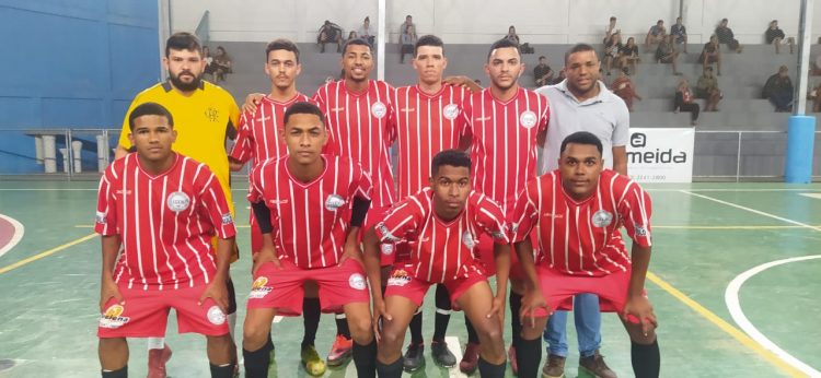Jogão de bola na abertura da Taça Cidade de Futsal em Mantena
