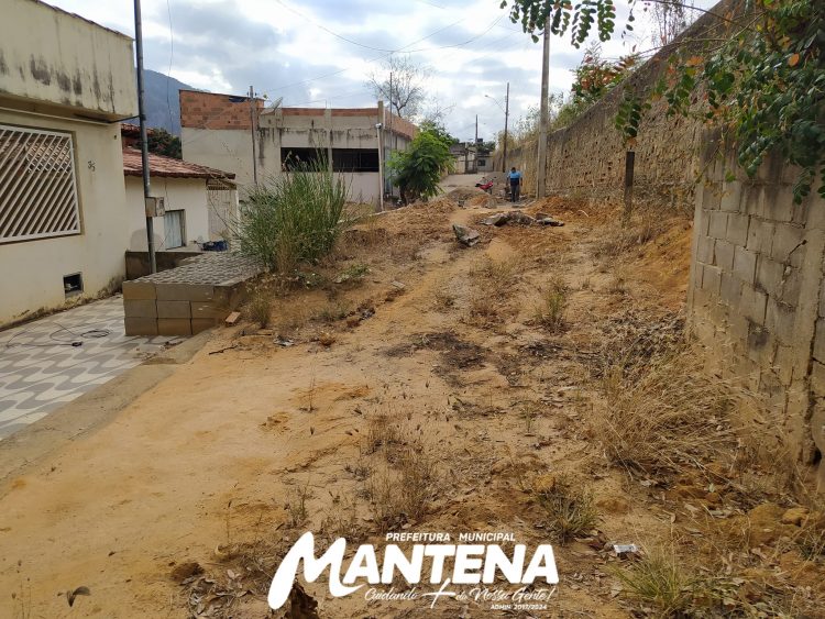 +OBRAS! Prefeitura inicia obras pavimentação na Rua Pergentino de Assis, no bairro Santo Antônio