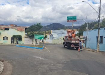 Prefeitura instala novas placas indicativas