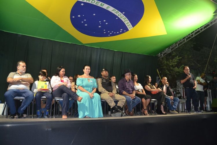 Prefeitura realiza o segundo dia de Desfile Cívico