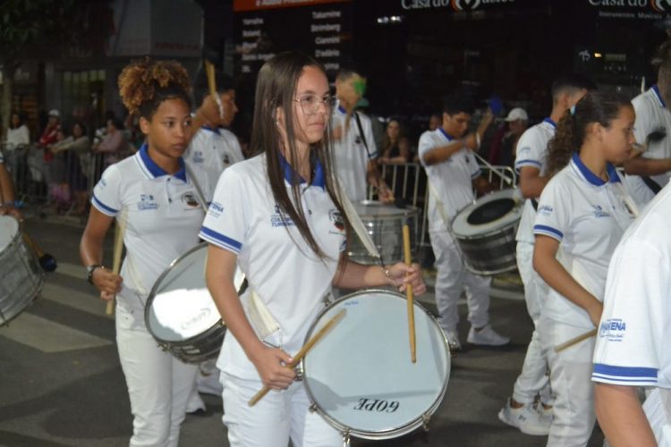 Prefeitura realiza o segundo dia de Desfile Cívico