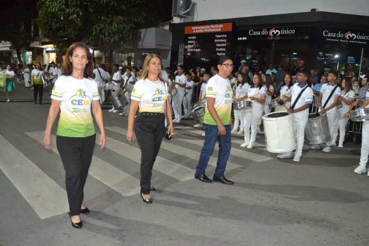 Prefeitura realiza o segundo dia de Desfile Cívico