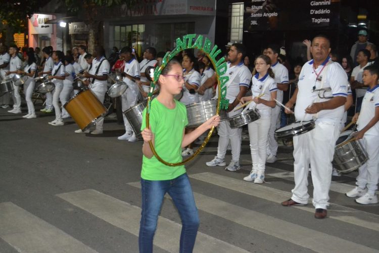 Prefeitura realiza o segundo dia de Desfile Cívico